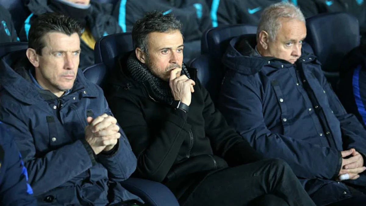 Луис Энрике с ассистентами / Getty Images