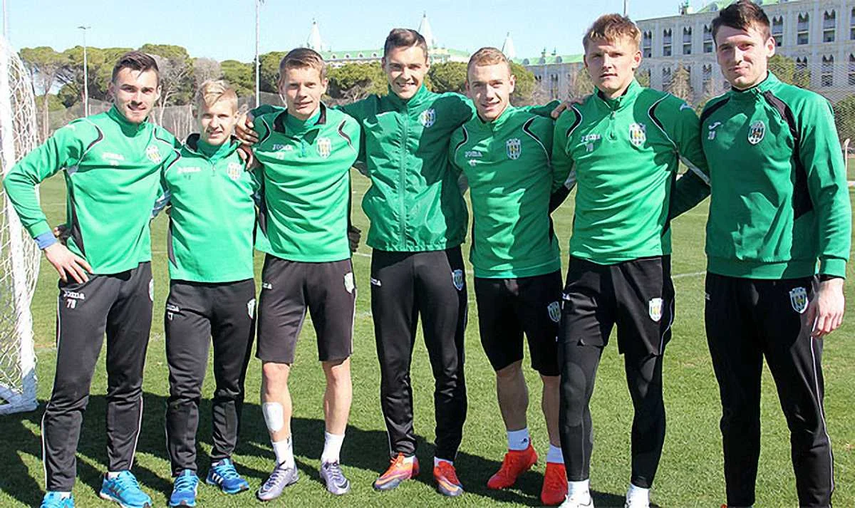 "Зелено-белые" / ФК "Карпаты"