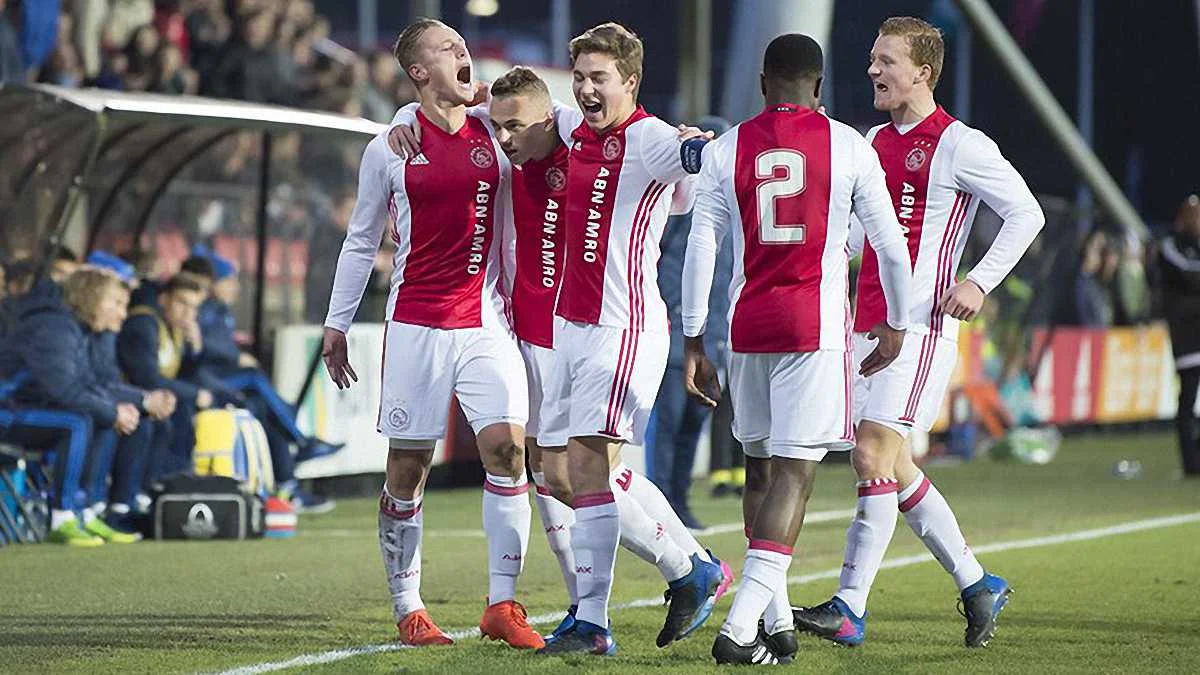 Гравці "Аякса" святкують гол / Twitter