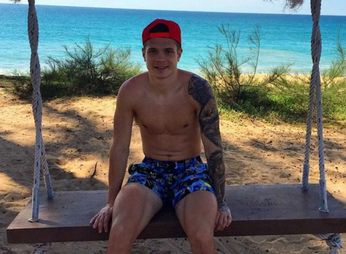 Артем Громов / Соцмережі