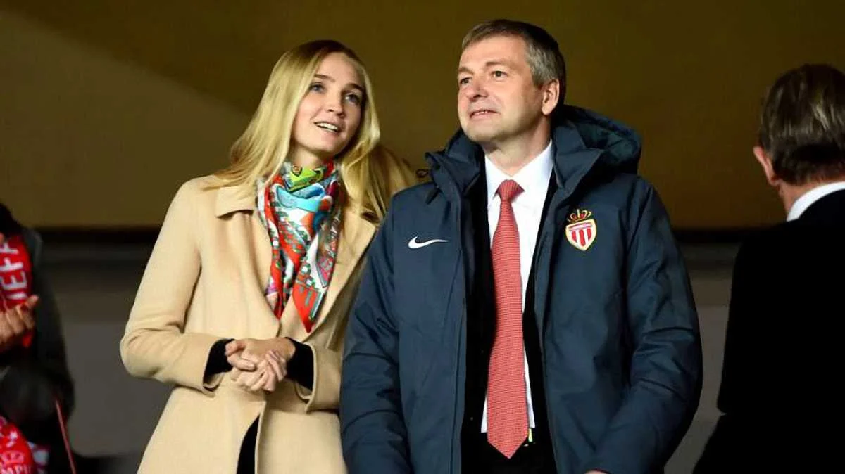 Риболовлєв втрачає шалені гроші