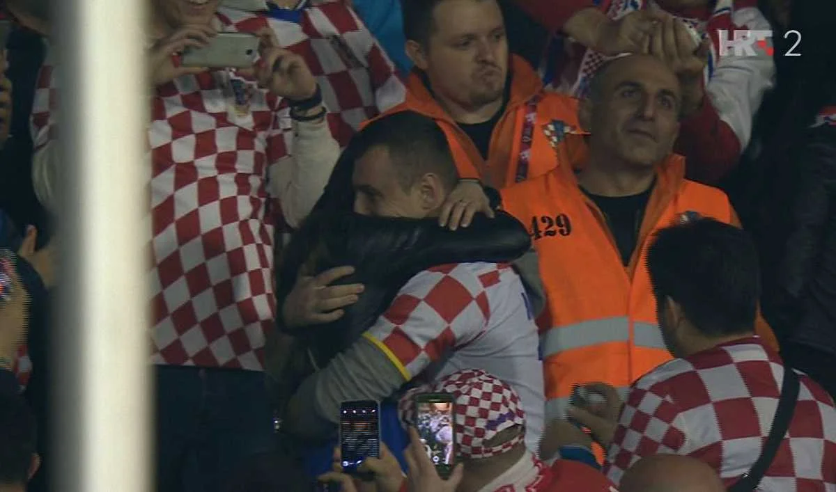 Дівчина сказала "Так"