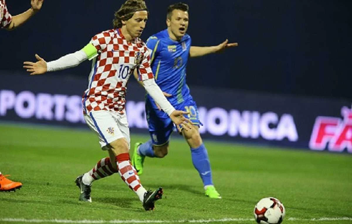 Лука Модріч та Євген Коноплянка / ФФУ