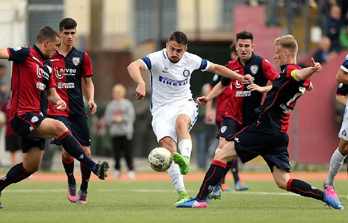 Хорватський голеадор "Інтера" Карло Бутіч проти "Кальярі" / Getty Images