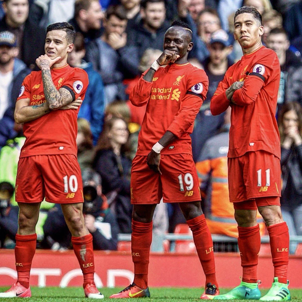 Коутінью, Мане і Фірміно на висоті