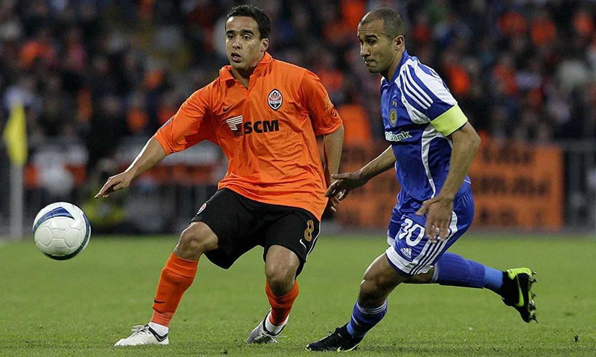 Фото к новости: Количество легионеров в чемпионате Украины по сезонам (1992-2017). Инфографика