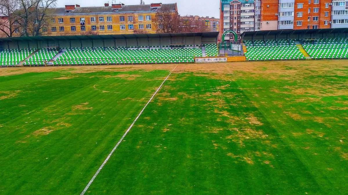 Как выглядит газон стадиона "Локомотив" сегодня