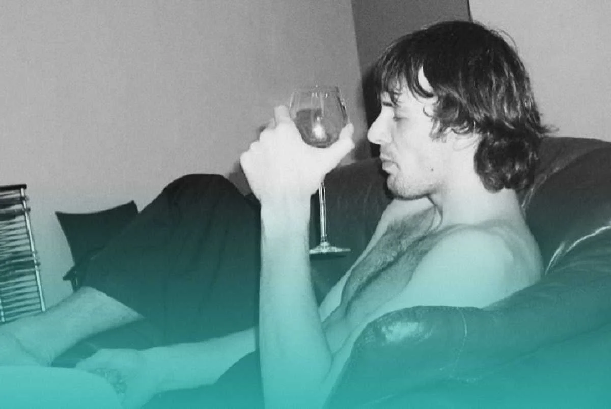 Александр Шовковский с благородным напитком