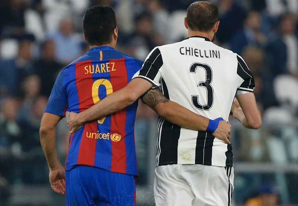 Луїс Суарес і Джорджо К'єлліні у новому ракурсі