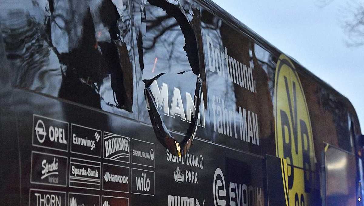 Автобус "Боруссии" после взрыва