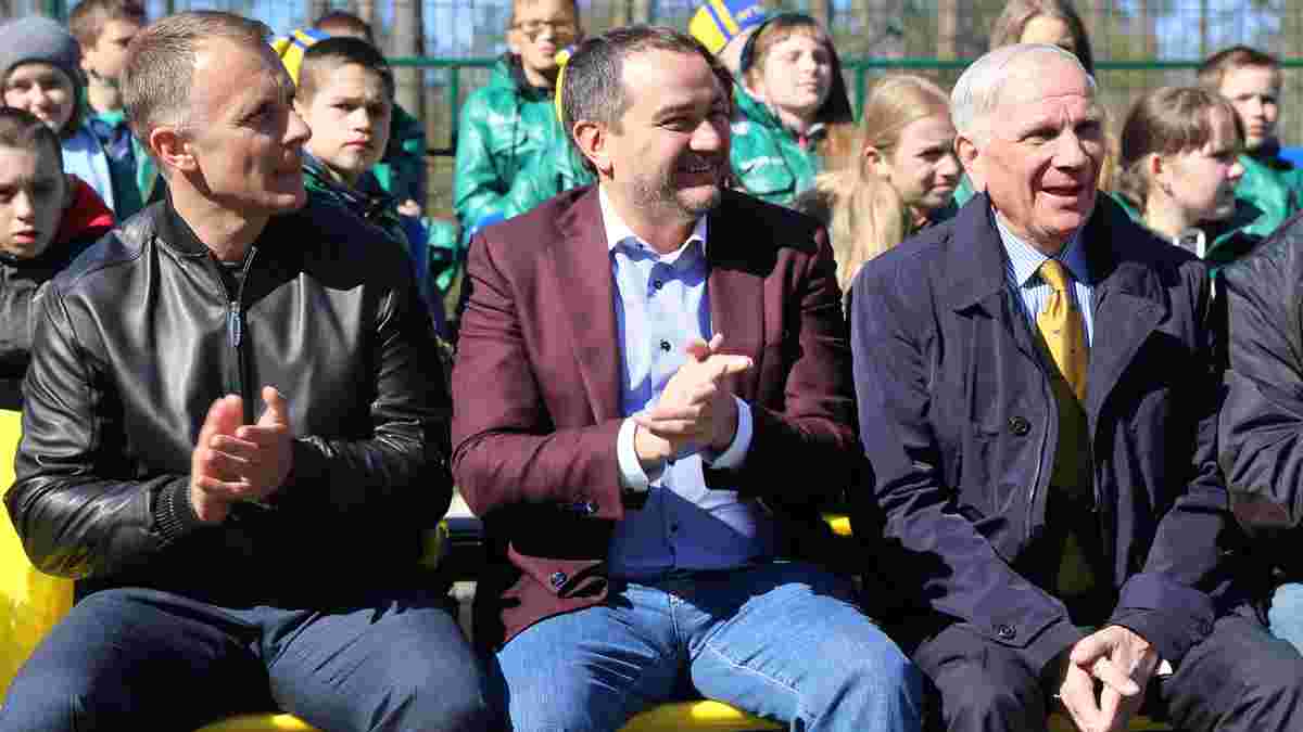Павелко на открытии футбольной площадки пригласил детей из "Артека" на матчи и тренировки сборной Украины
