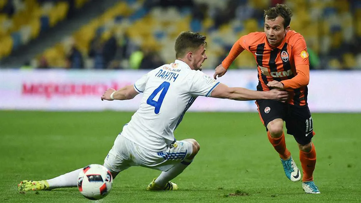 Бернард проти Пантіча / фото ФК Шахтар
