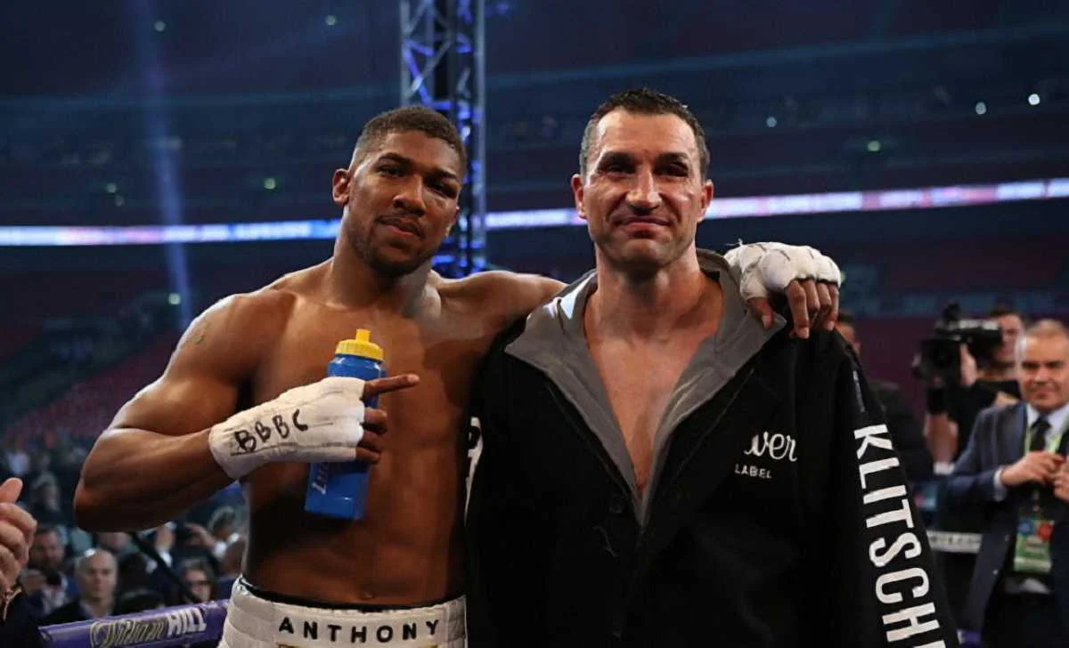 Джошуа и Кличко / Getty Images