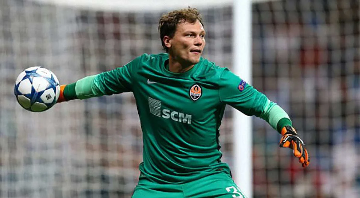 Андрей Пятов