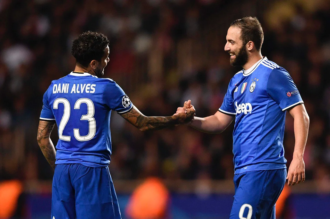 Алвес віддав дві гольові передачі на Гонсало / офіційний Твіттер ФК "Ювентус"