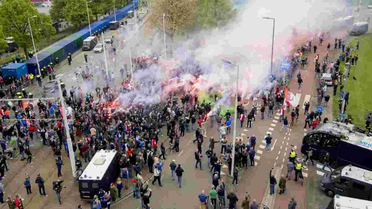 Фанаты "Фейеноорда" устроили массовые столкновения с полицией из-за поражения команды