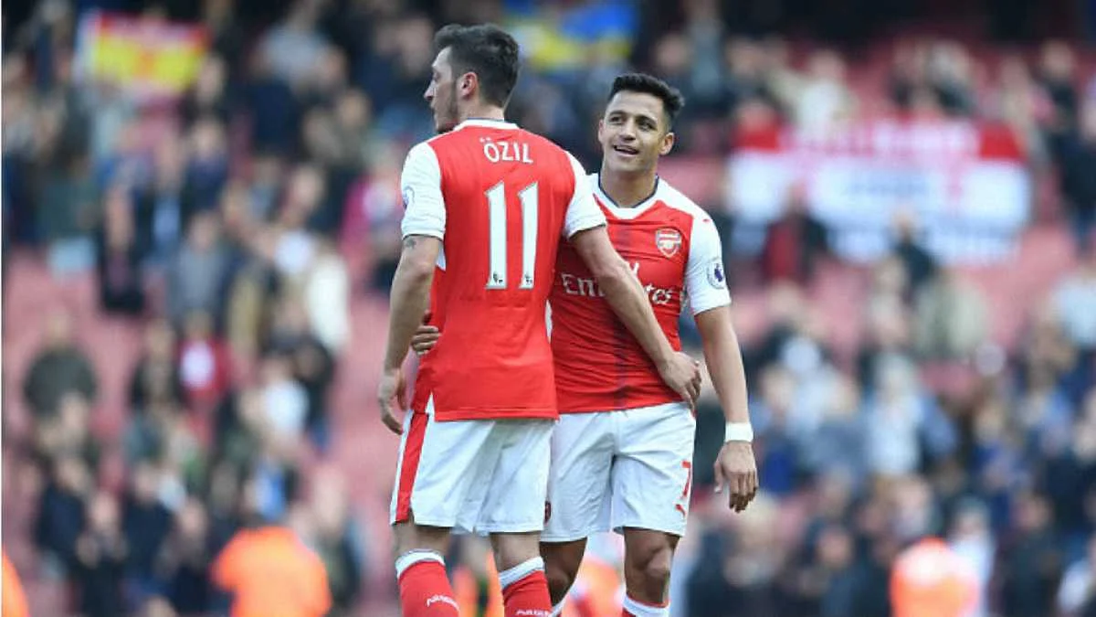 Озил и Санчес / Getty Images