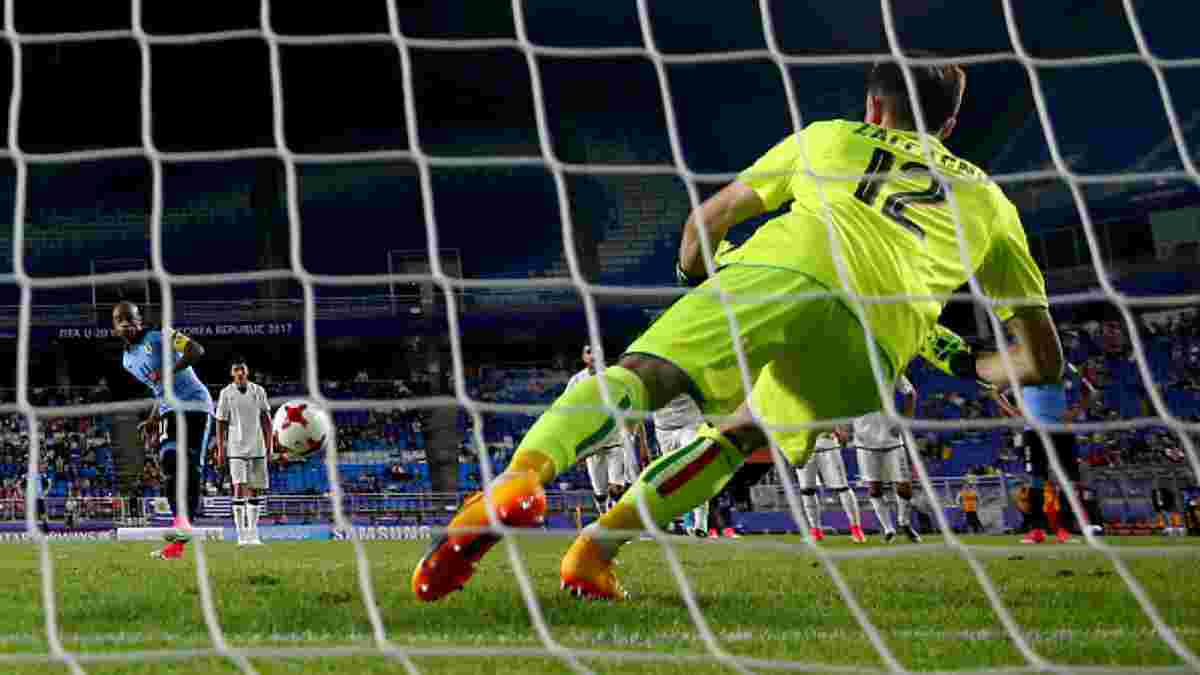 Арбитр назначил пенальти на ЧМ-2017 U-20 после видеоповтора в матче Италия – Уругвай