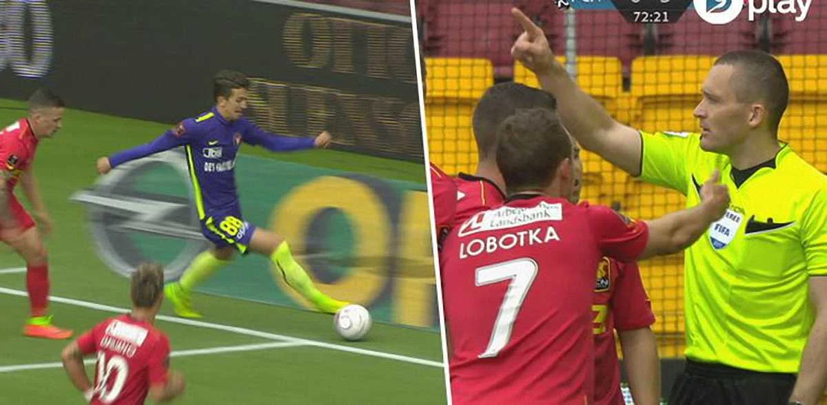 М'яч очевидно пересік лінію