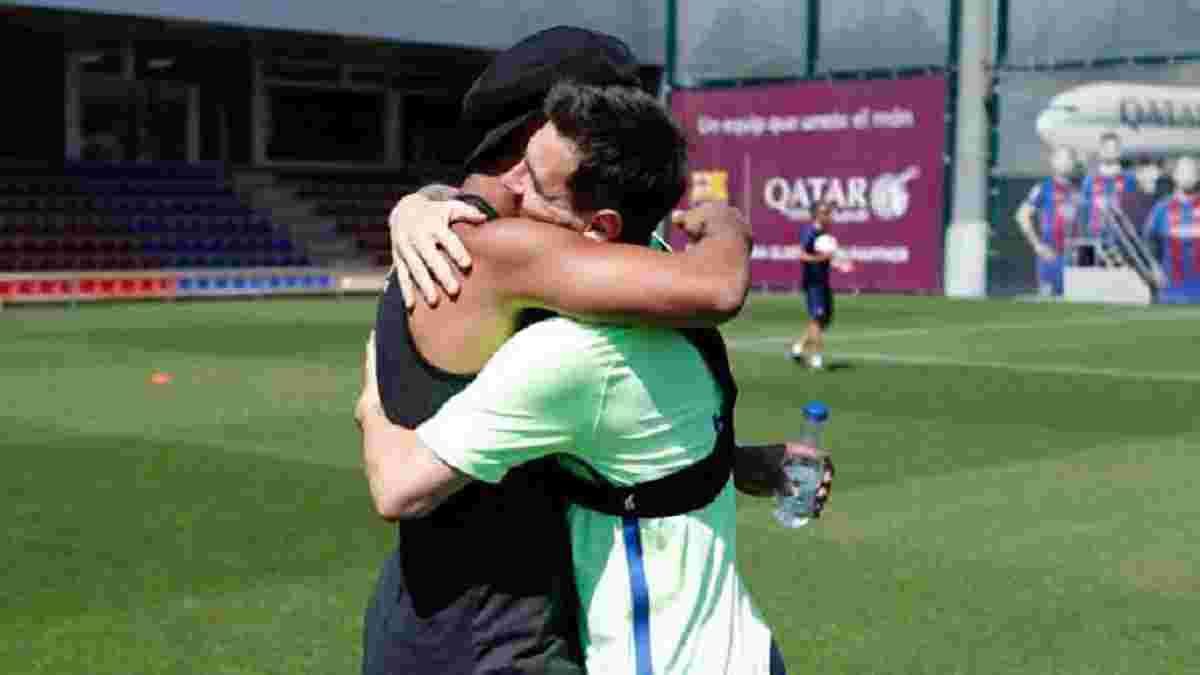 Особенная встреча Роналдиньо с Месси на тренировке Барселоны – как это было