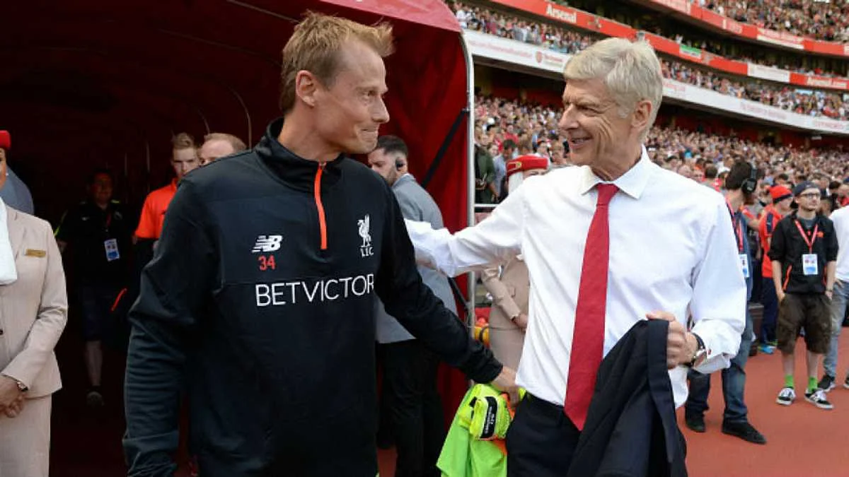 Алекс Маннінгер та Арсен Венгер / Getty Images