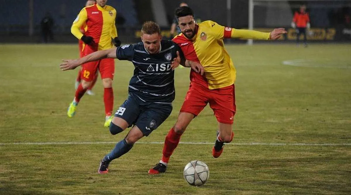 Зірка – Сталь