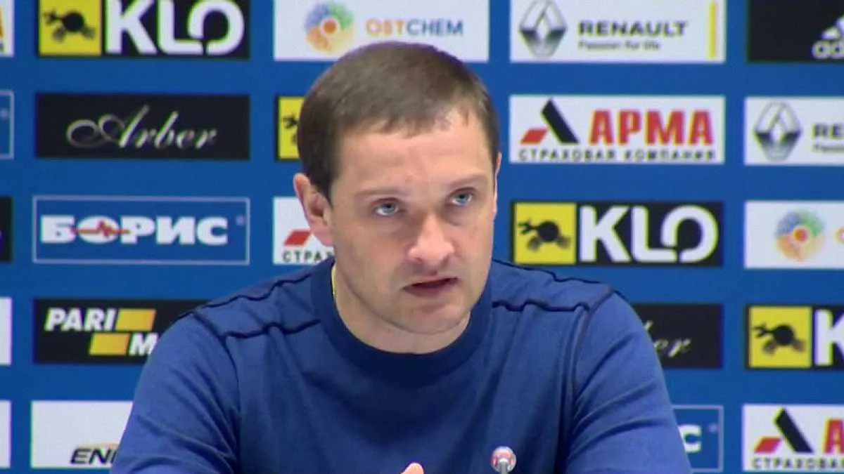 Роман Санжар