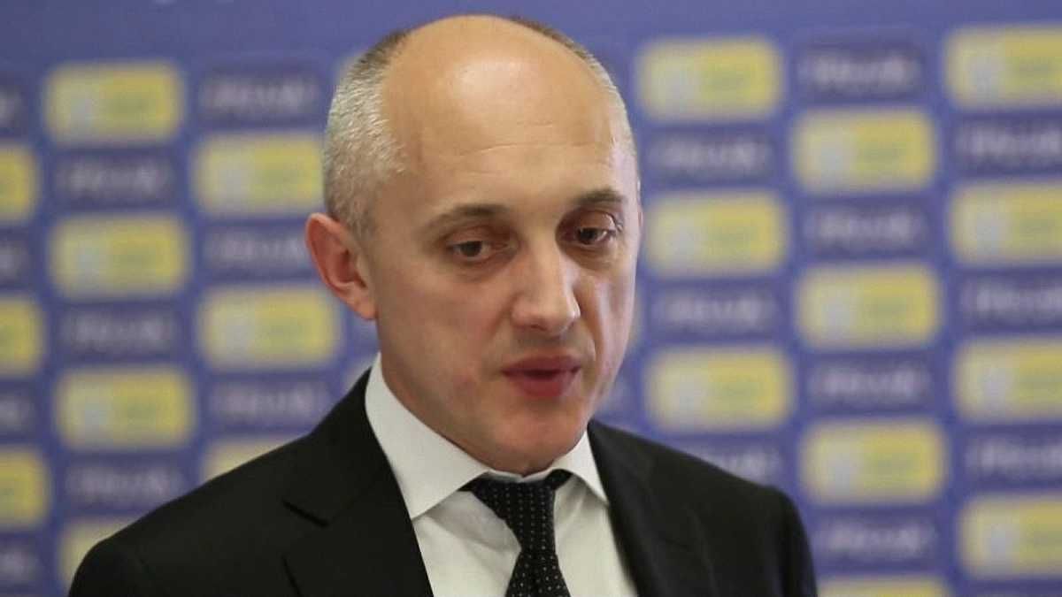Олег Собуцкий