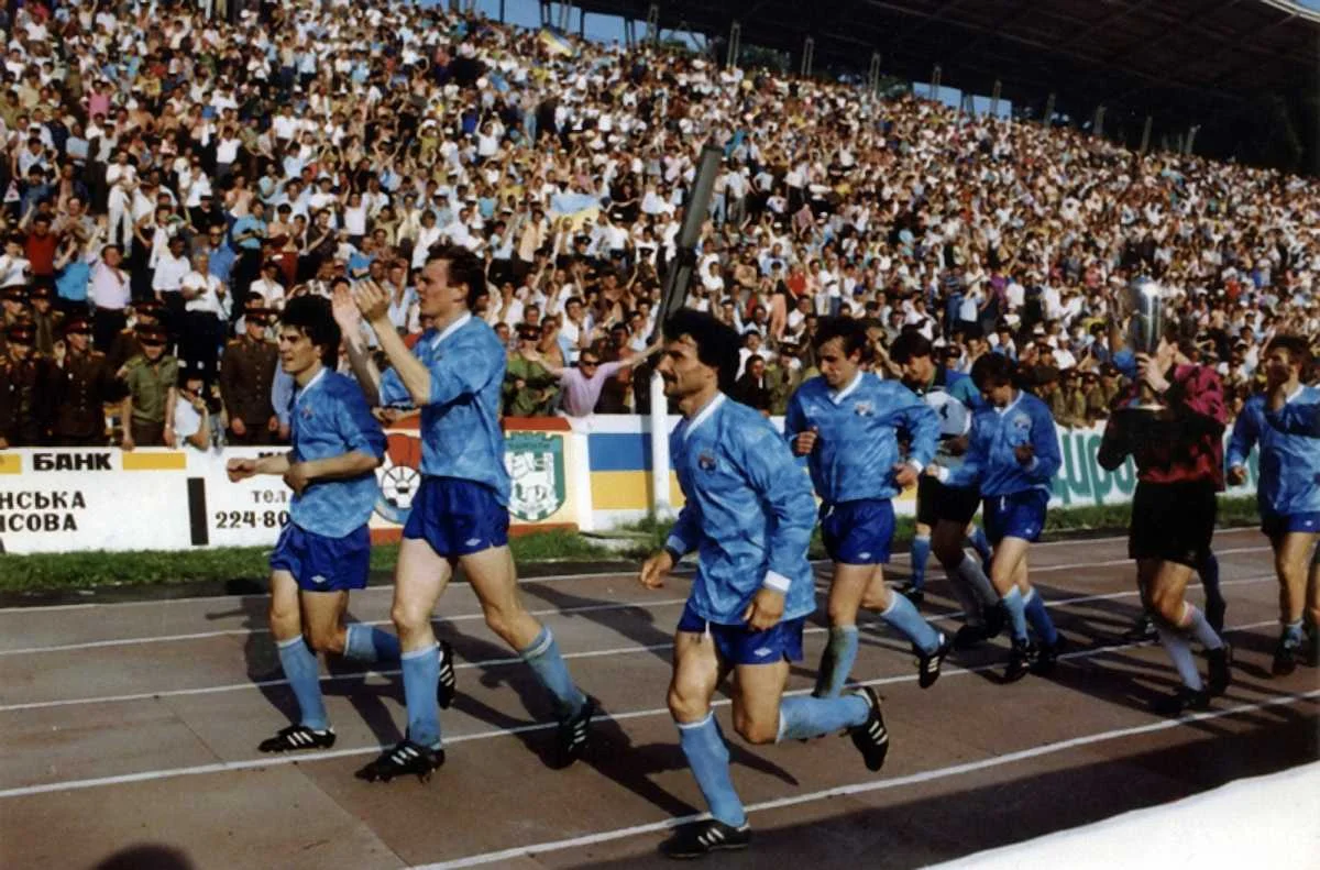 Коло пошани на львівській "Україні"