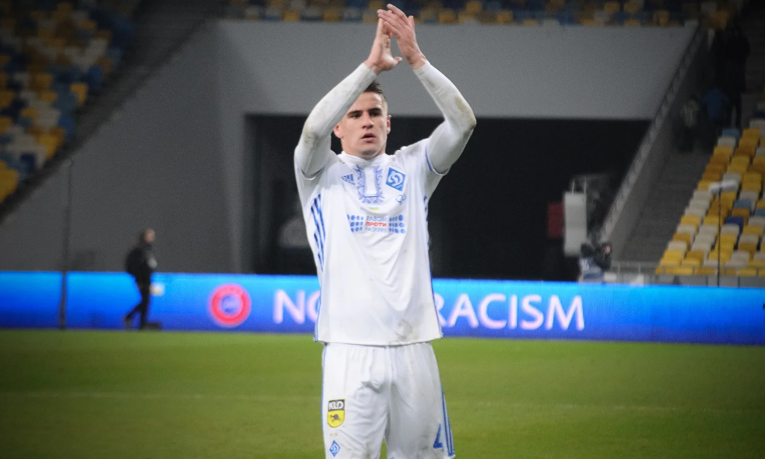 Артем Бєсєдін