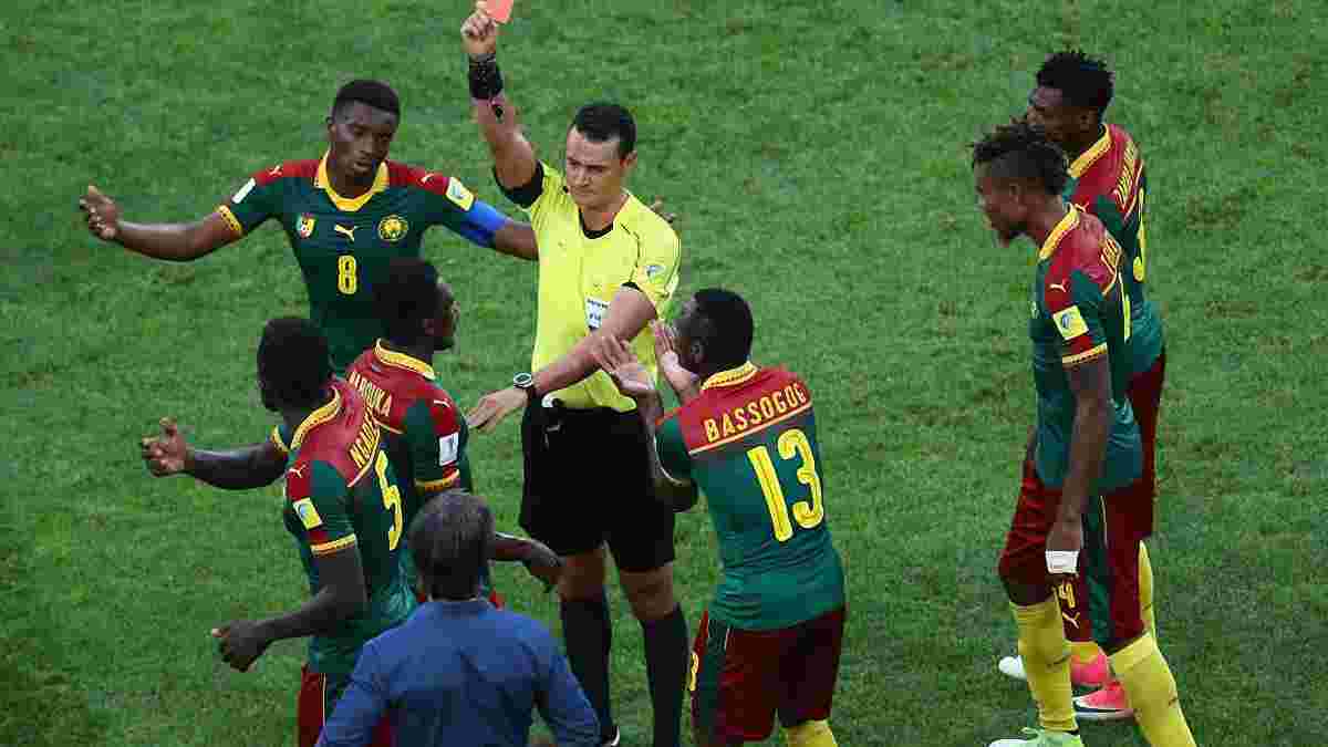 Німеччина – Камерун: Арбітр вилучив не того гравця, але виручив відеоповтор