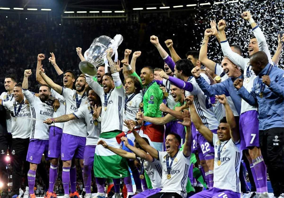 Лига чемпионов отныне и в Фейсбук