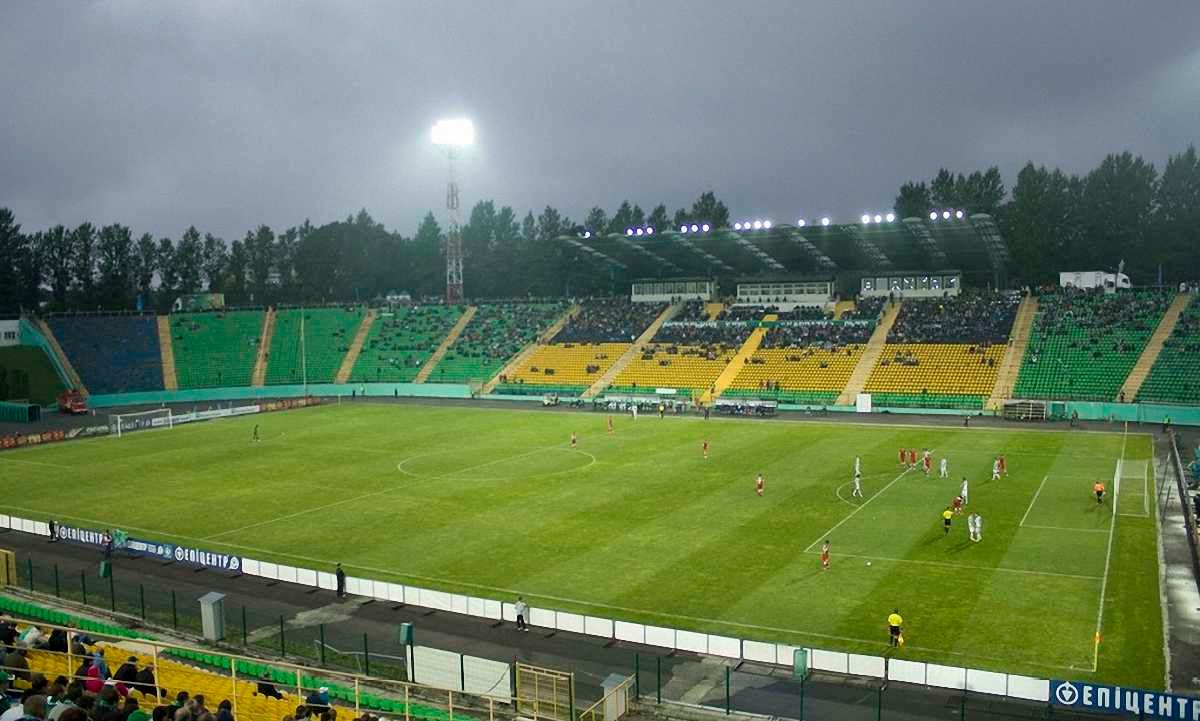 Стадион Украина