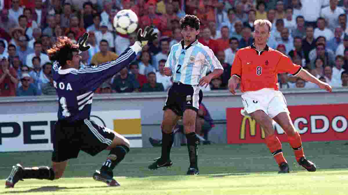 Аргентина – Нідерланди: 19 років тому Бергкамп забив магічний гол на 90-й, який вивів у півфінал ЧС-1998 