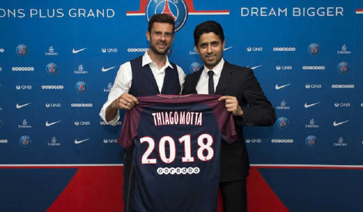 Тьягу Мотта (слева)