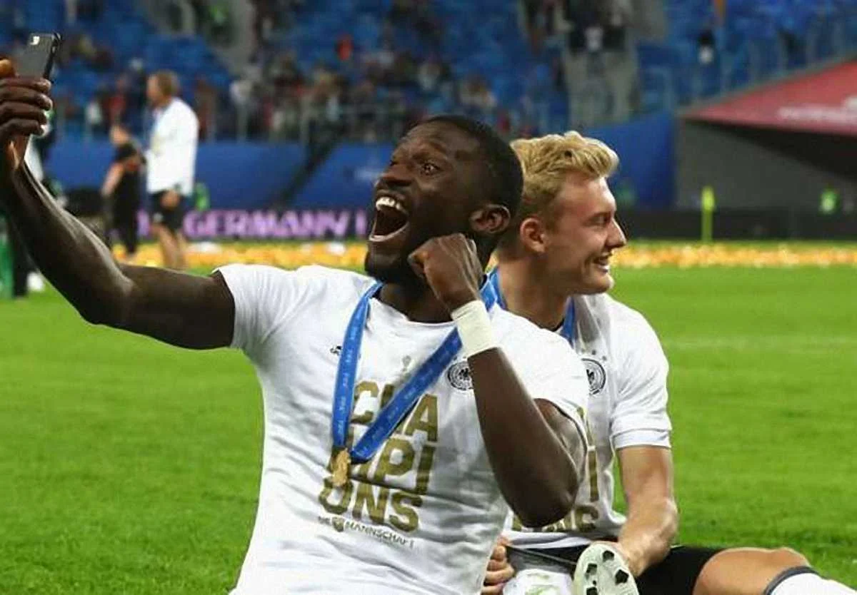 Антонио Рюдигер и победоносное селфи на Кубке Конфедераций-2017