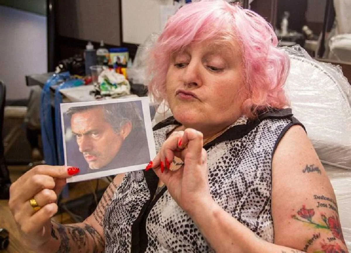 Вивьен Бодикот / Mirror