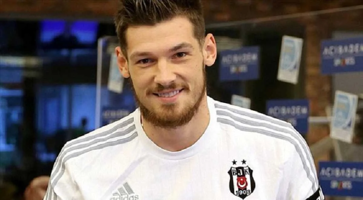 Денис Бойко в Бешикташі / Соцмережі