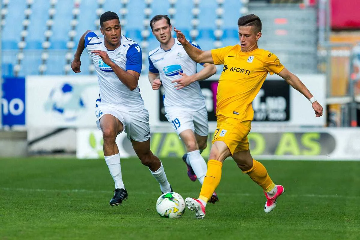 Владимир Костевич (справа) / фото Лех