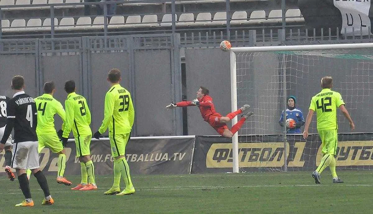 Заря – Сталь