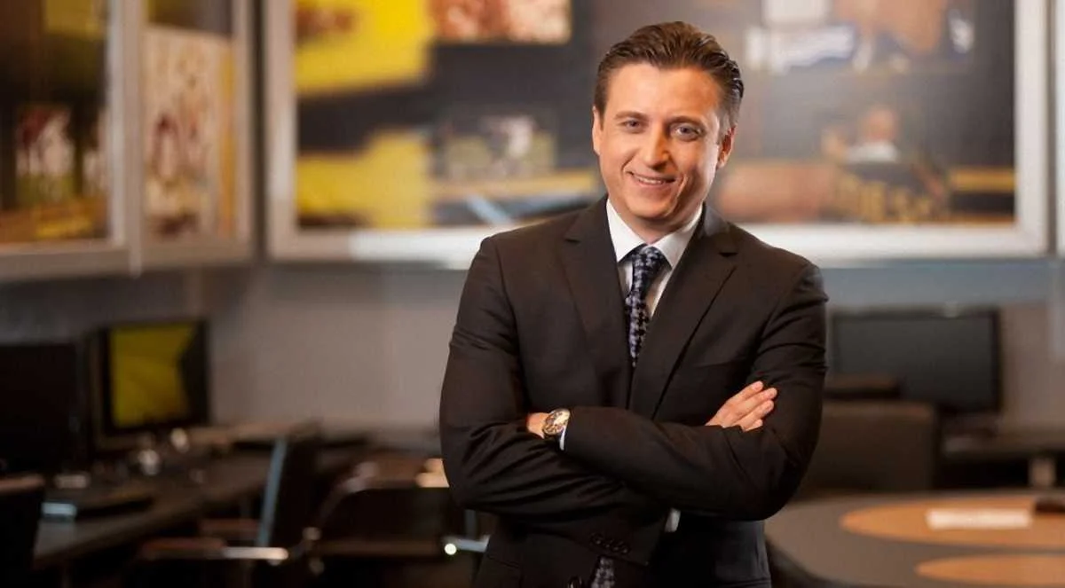 Олександр Денисов / Соцмережі