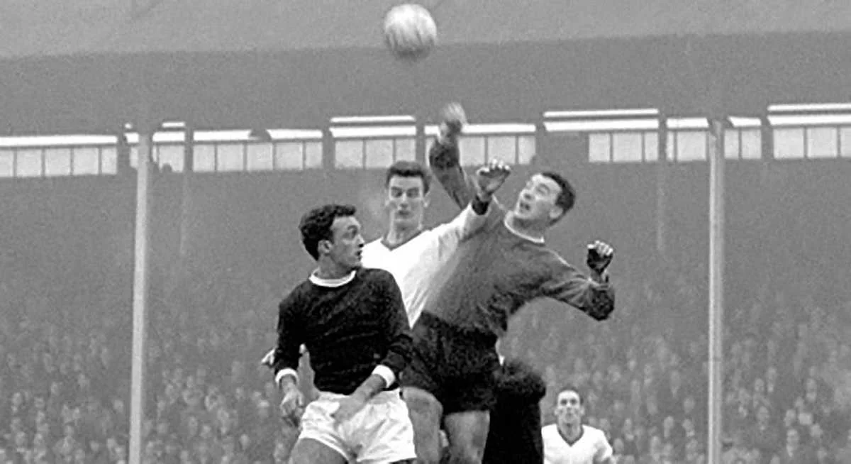 Чик Броуди (справа)