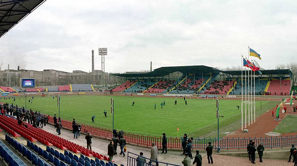 Стадион Ильичевец в Мариуполе