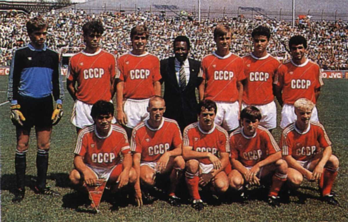 Збірна СРСР – переможець ЧС-1987 U-16 у компанії Пеле