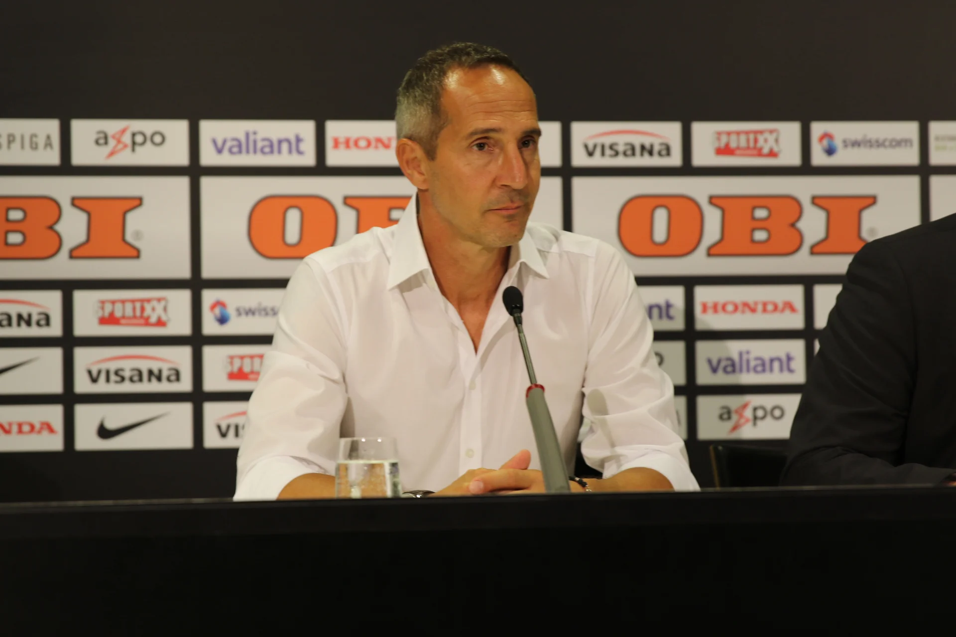 Адольф Хюттер / Футбол 24