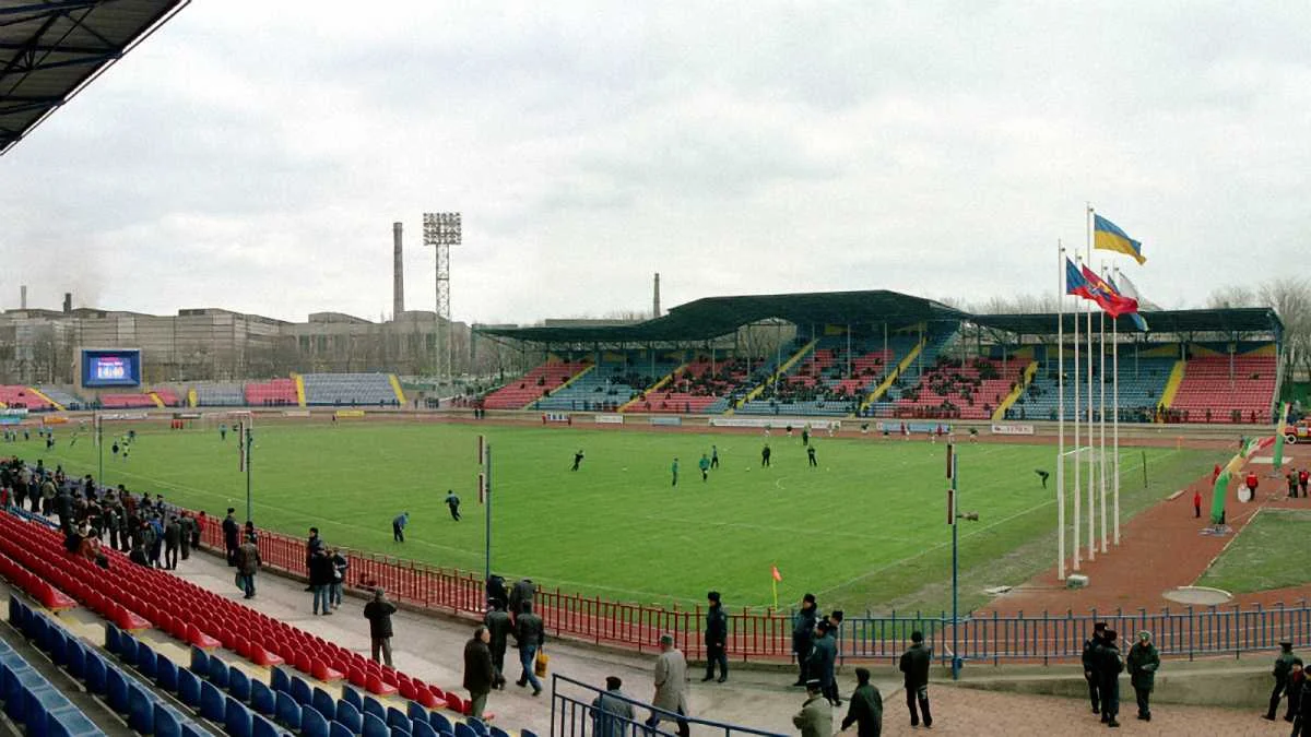 Стадион "Ильичевец" в Мариуполе