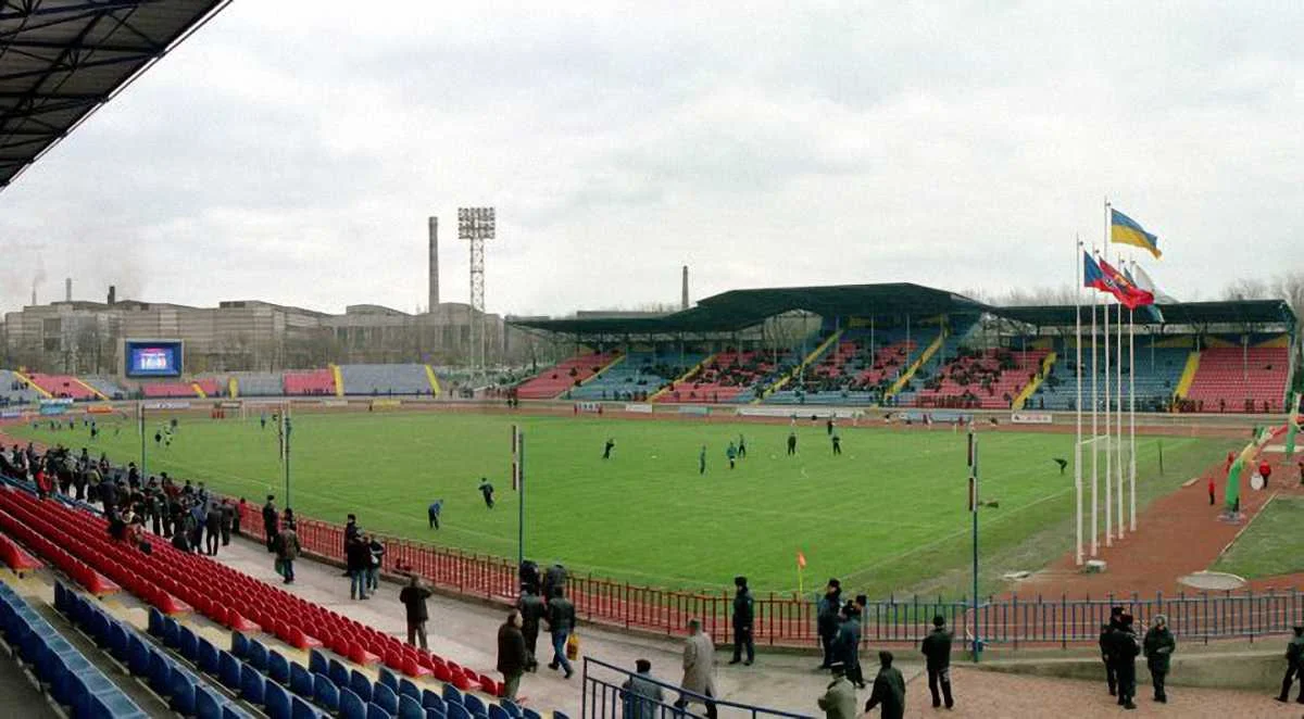 Стадион "Ильичевец" в Мариуполе