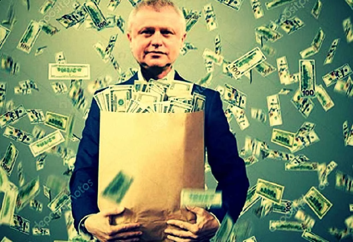 Ігор Суркіс купається в грошах / Колаж Брутального футболу