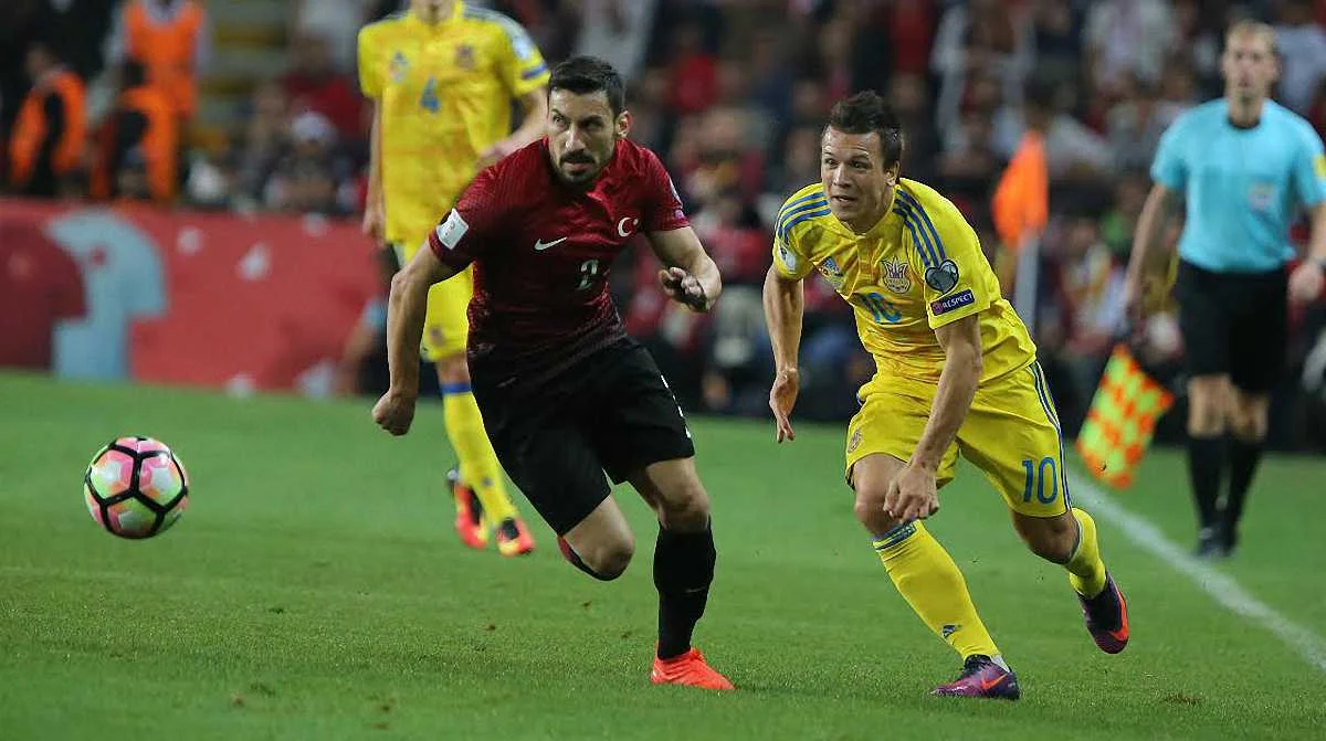 Евгений Коноплянка против Турции