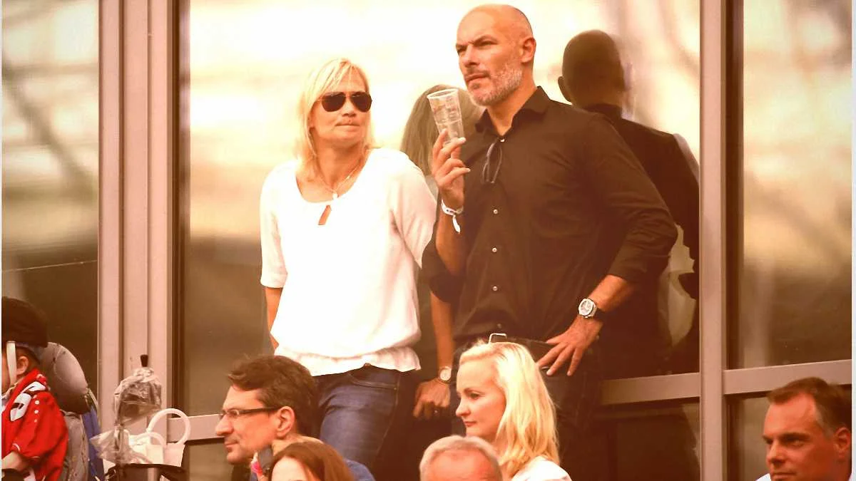 Бібіана Штайнхаус + Ховард Вебб